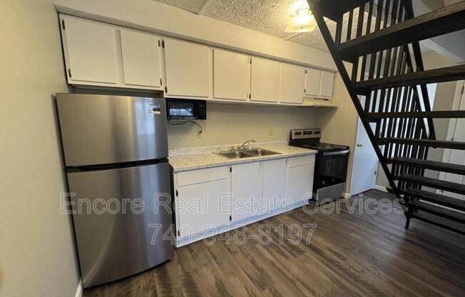 157 S HIGH ST