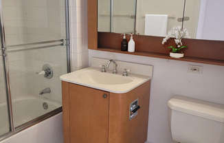 1 bed, 1 bath, $5,695, Unit 6A