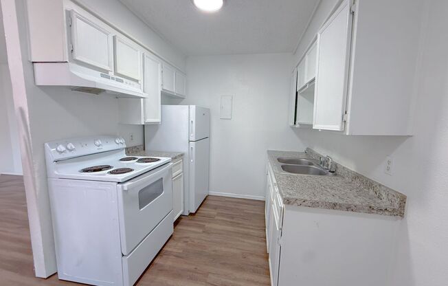 1 bed, 1 bath, 520 sqft, $650