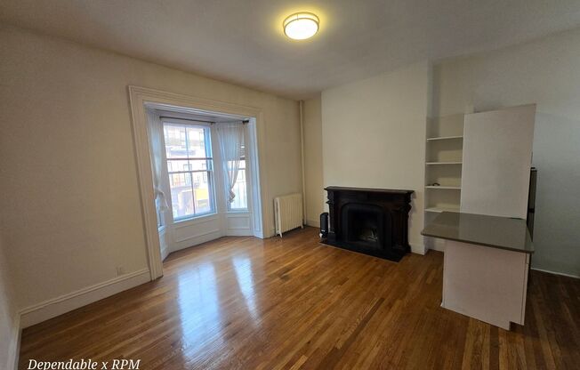 Studio, 1 bath, $2,550, Unit Unit 5