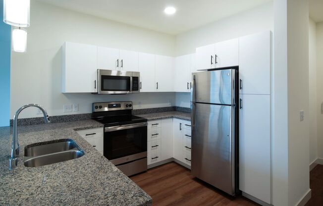 1 bed, 1 bath, 662 sqft, $1,735, Unit 5257-207