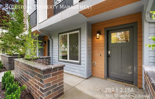 7830 SE MILWAUKIE AVE