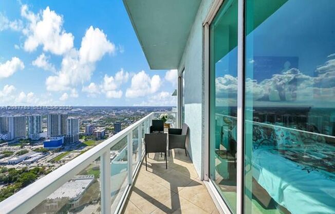 2 beds, 2.5 baths, $7,600, Unit # 5103