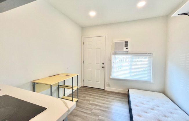 6169 COLDWATER CYN AVE
