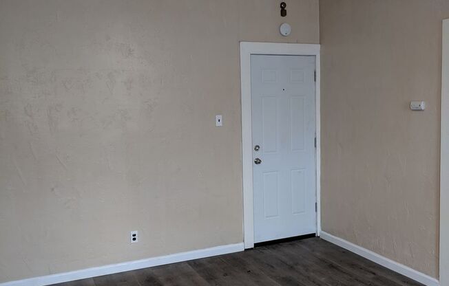 1 bed, 1 bath, 750 sqft, $700