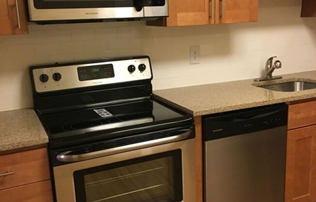 2 beds, 2 baths, 1,250 sqft, $2,445, Unit 365