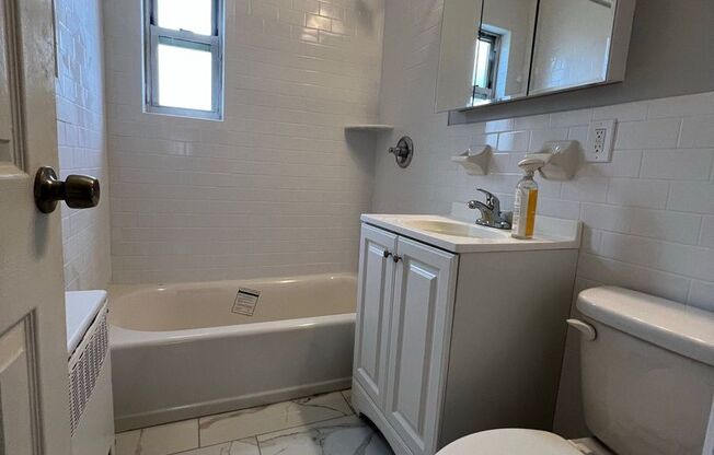 1 bed, 1 bath, 675 sqft, $2,200, Unit E641A