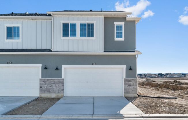 $5,000 OFF (OAC)! Brand New 5-bed, 3.5-bath Townhome Available Now
