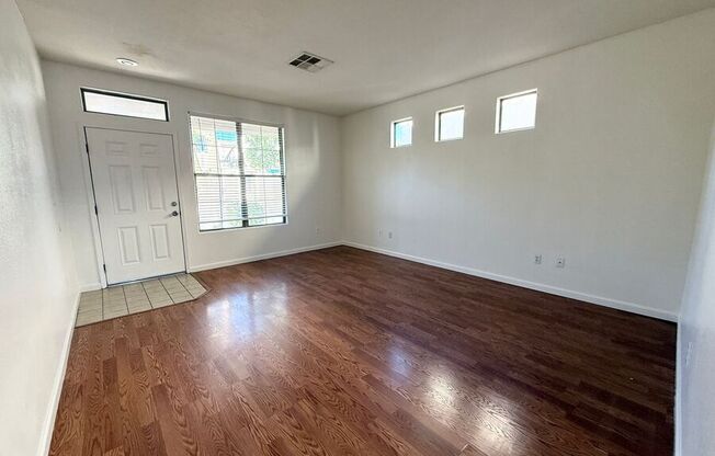 4834 Villa Pescara St