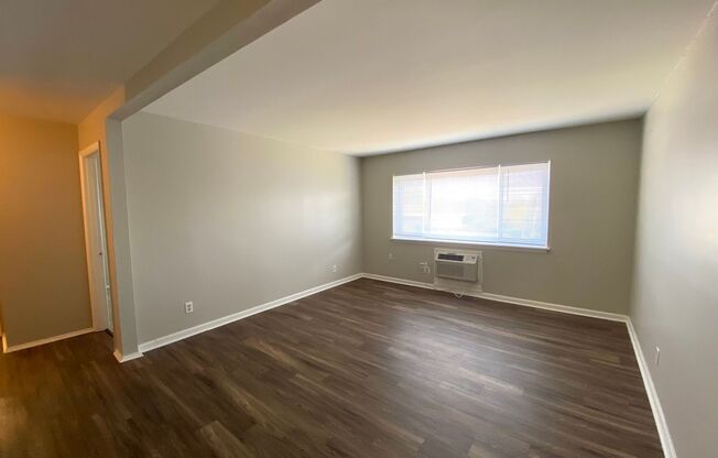 1 bed, 1 bath, 588 sqft, $649, Unit Unit 2-303