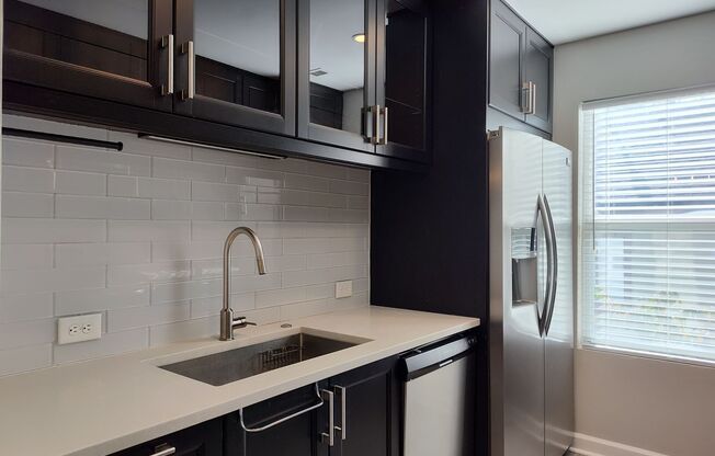 2 beds, 2.5 baths, $1,990, Unit # #B