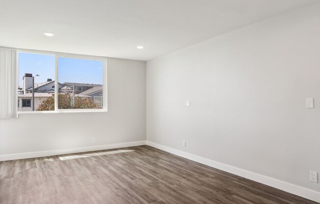 2 beds, 2 baths, 1,058 sqft, $2,898, Unit 4220.110