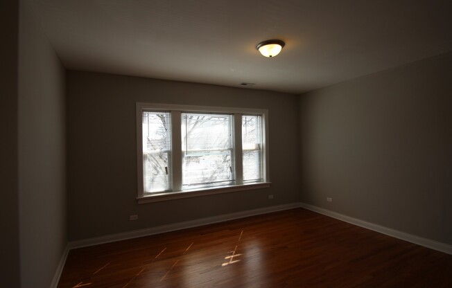 2 beds, 1 bath, $1,500, Unit 4408 -2