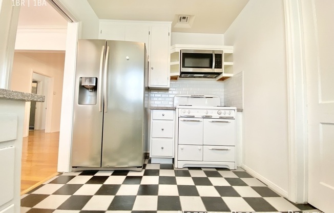 1 bed, 1 bath, $2,485