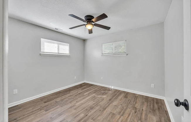 3 beds, 1 bath, $1,525