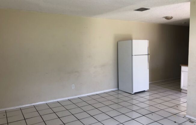 2 beds, 1 bath, $1,683