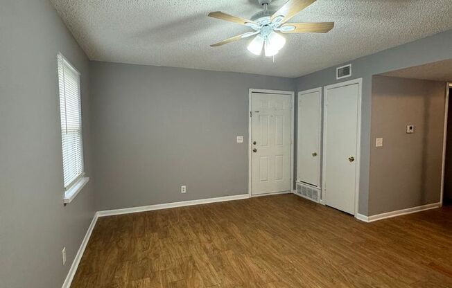 2/1 apartment in Raytown