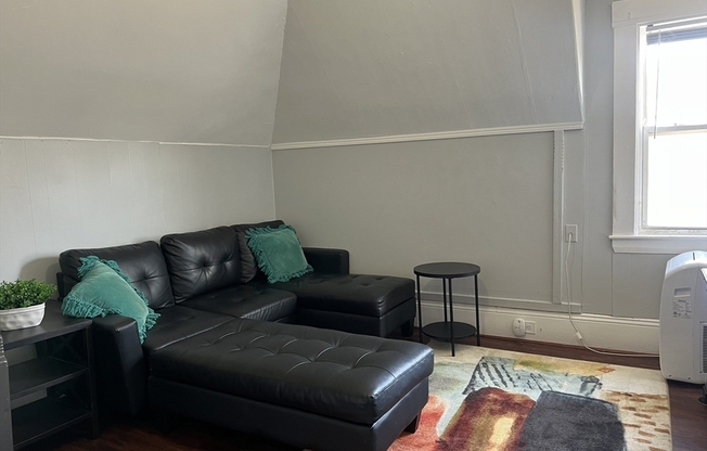 272 FRONT ST