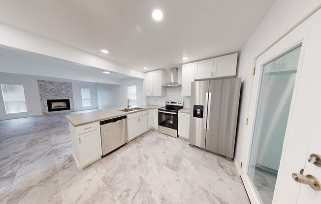 Gorgeous New renovated 3 bedroom 2 bathroom townhouse