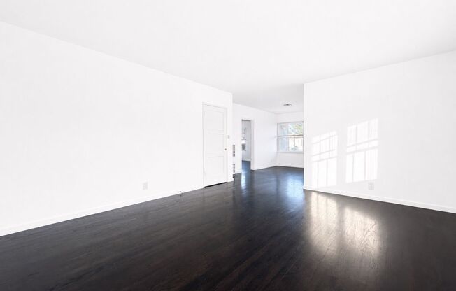2032 DELAWARE AVE