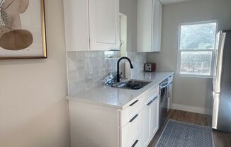 2 beds, 1 bath, $2,275