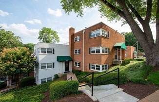 Beautiful Brick Construction at Park Georgetown, Arlington