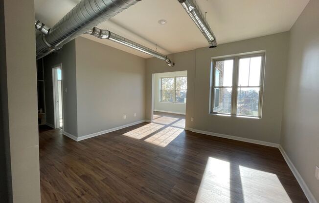 2 beds, 1 bath, 750 sqft, $1,250, Unit 20
