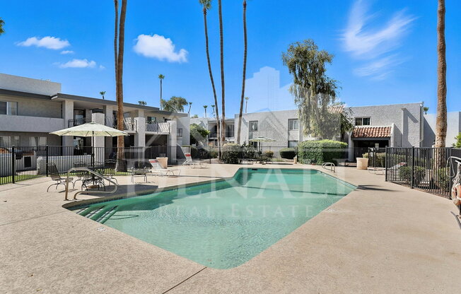2 beds, 2 baths, 932 sqft, $1,450, Unit Unit 229e