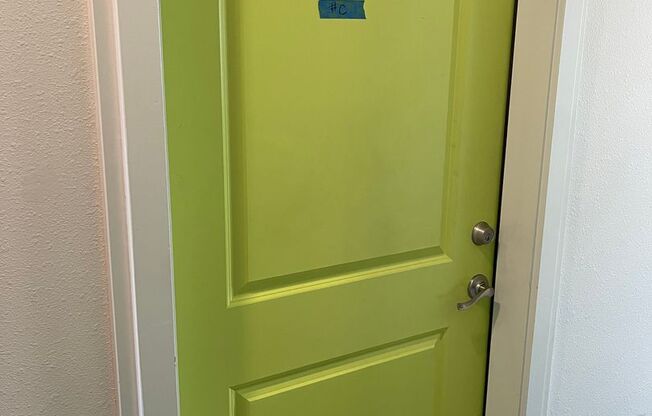 FURNISHED 1 BEDROOM 1 BATH APARTMENT  - BREMERTON