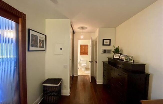 1 bed, 1 bath, $2,400