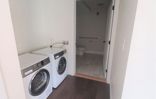 2 beds, 1 bath, 817 sqft, $2,150, Unit 104