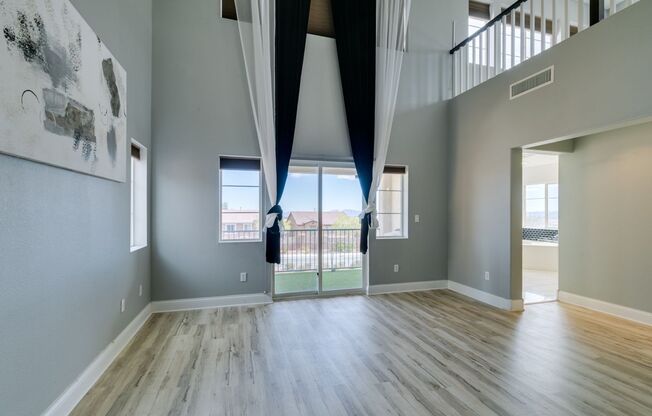 Spacious 4-Bed Home with Loft, Balcony & Stunning Views