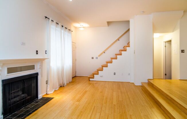 PRIME LOCATION FOR 2 BEDROOM/2.5 BATHROOM CONDO
