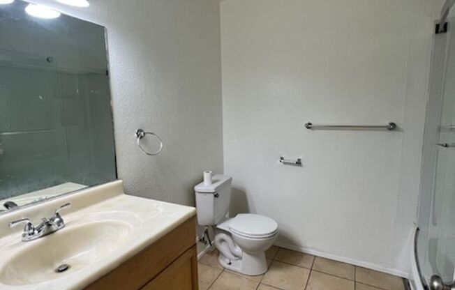 2 beds, 1 bath, $2,100, Unit 6434 Unit 511