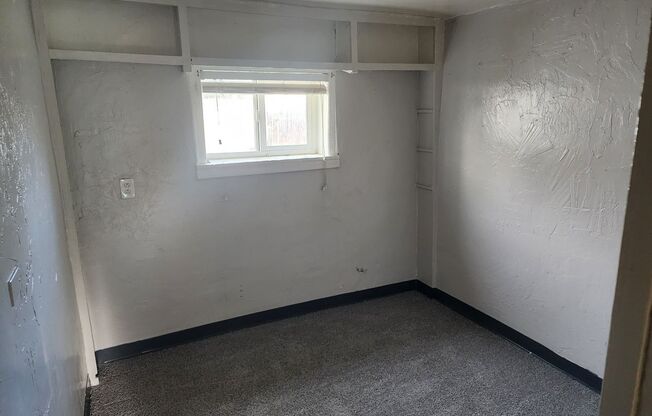 3 beds, 1 bath, $2,000