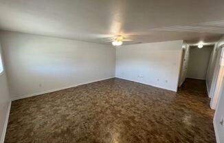 3 beds, 2 baths, $1,250, Unit 4330 Eileen