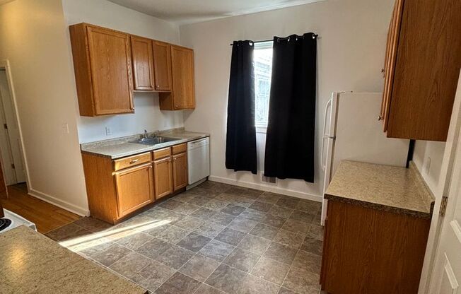 4 beds, 1 bath, 4 sqft, $1,550, Unit 2123 N 47th St