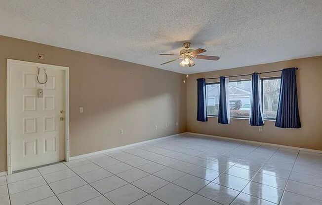600 DOUGLAS ST LLC