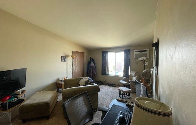 2721 Humboldt Rd