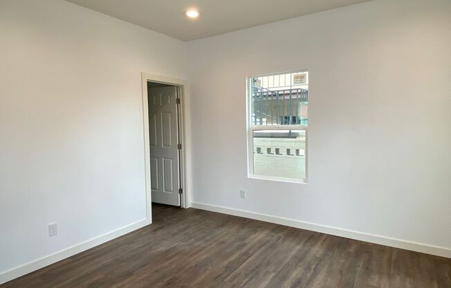 1309 W Taylor