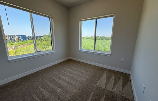 3 beds, 2 baths, 1,024 sqft, $2,295, Unit 5117-101