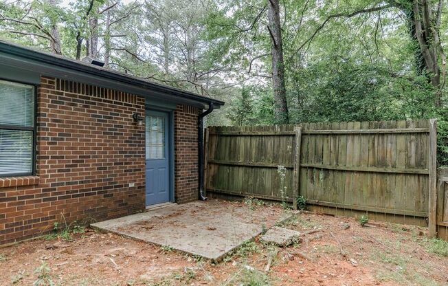 1182 WHIT DAVIS RD