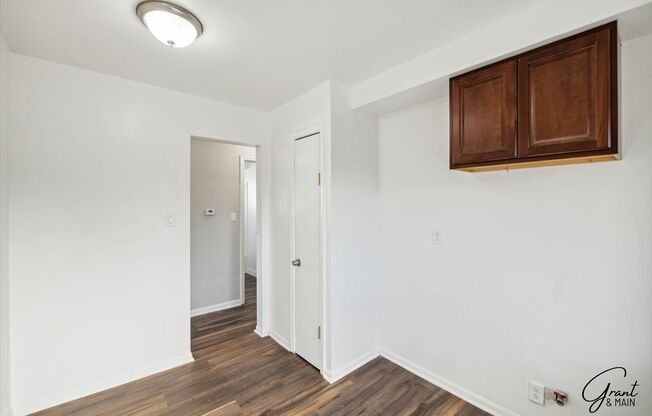 2 beds, 1 bath, $1,200, Unit 15472