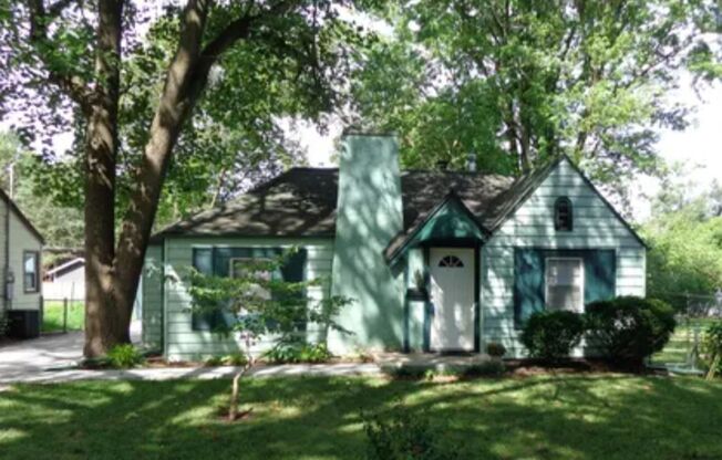 2 Bedroom, near Mercy