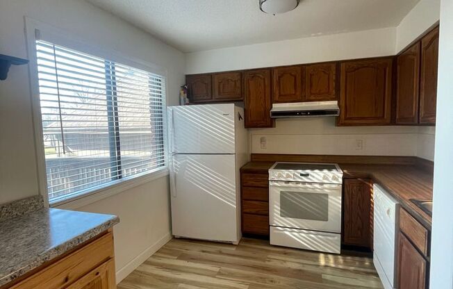 4 beds, 3.5 baths, $2,200, Unit Unit 22