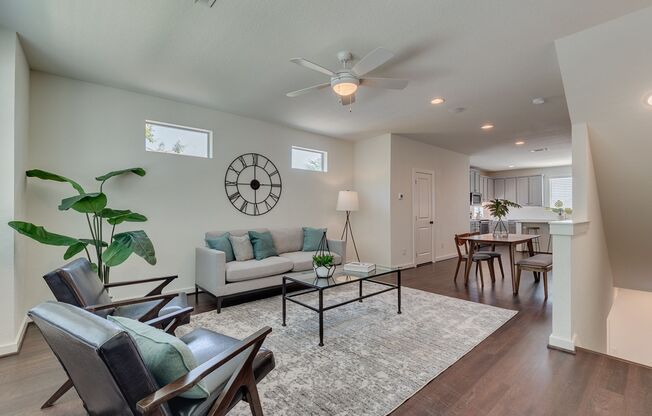 ** MOVE IN SUMMER 7/15/2025 * 5 Bed  5.5 Bath Walking Distance to the TCU Campus