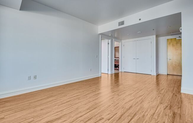 2 beds, 2 baths, $2,450, Unit # 2407