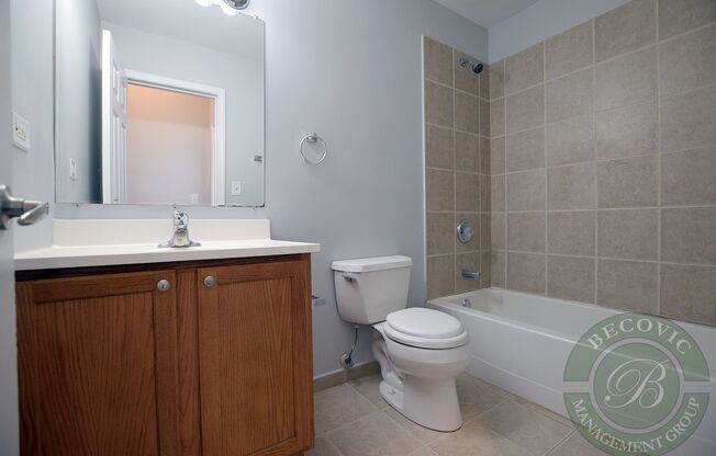 1 bed, 1 bath, 705 sqft, $2,100, Unit 208