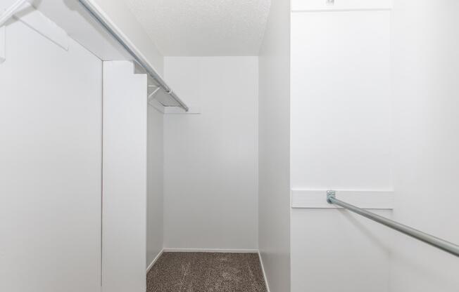 2 beds, 2 baths, 880 sqft, $1,116
