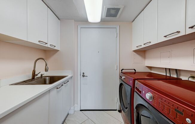 2 beds, 2 baths, $3,450, Unit # 603